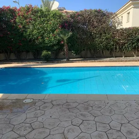 Villa 28
