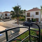 28 Villa *