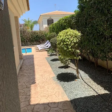 28 Villa
